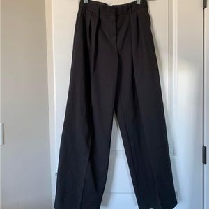 Aritzia Reuve Pant in excellent condition worn one time .